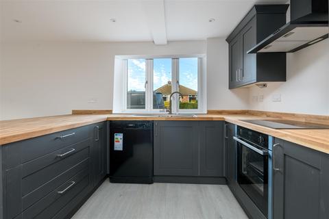 27 Grantham Road, Ropsley, Grantham, NG33 4BX