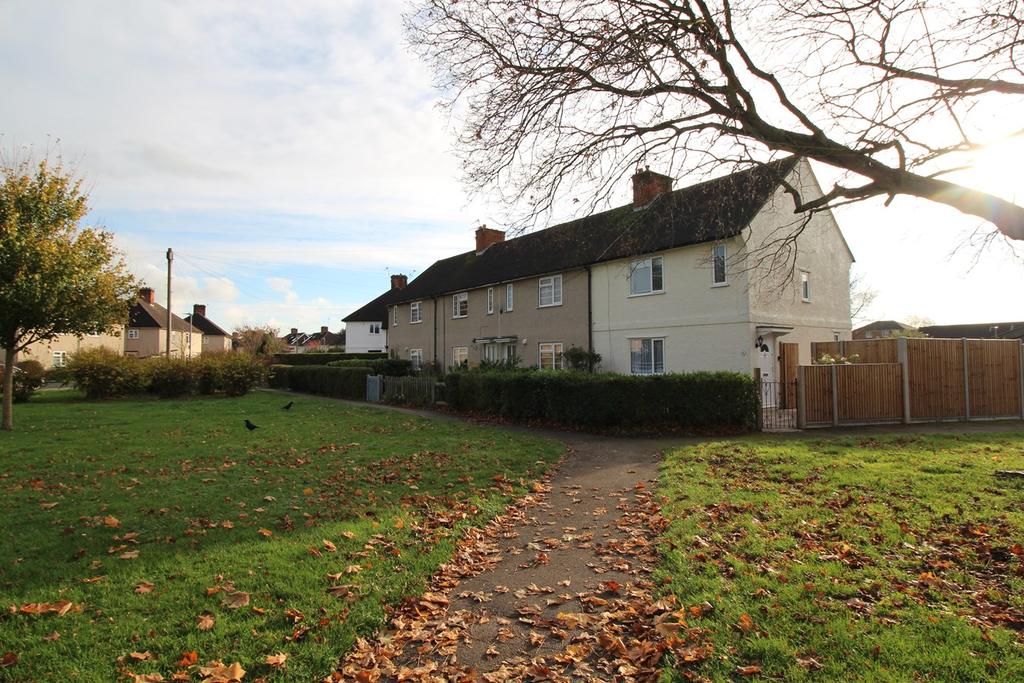 Stonecross Road, Hatfield, AL10 2 bed end of terrace house - £350,000