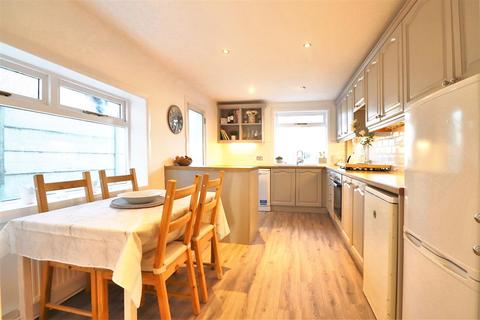 122 Colney Road, Dartford, DA1 1UH