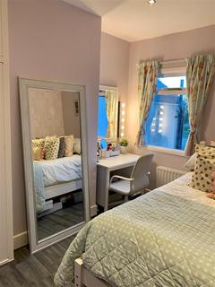 122 Colney Road, Dartford, DA1 1UH