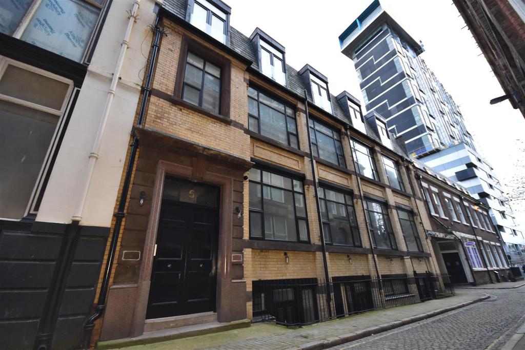 Fazakerley Street, Liverpool 2 bed apartment to rent £950 pcm (£219 pw)