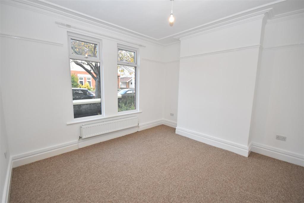 Sandiways Road, Wallasey 5 bed semidetached house £1,100 pcm (£254 pw)