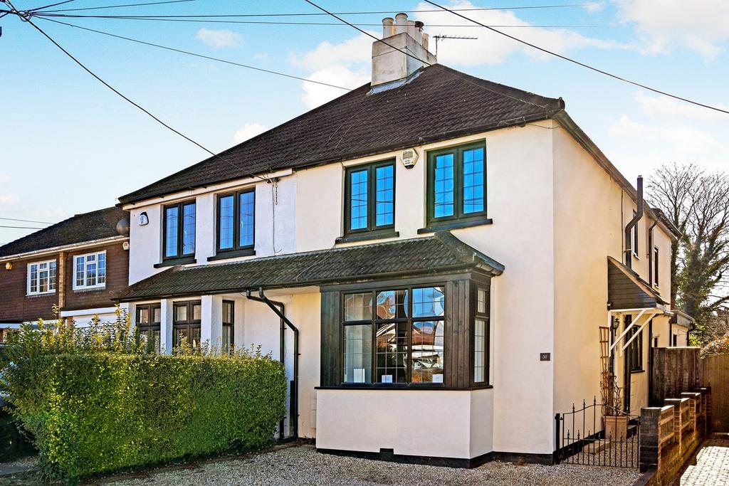 Station Road, Billericay, CM12 2 bed semidetached house £600,000