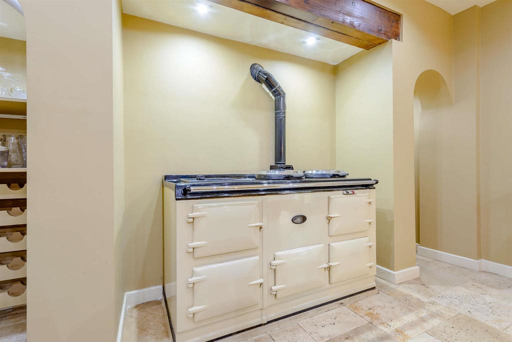 8441536-interior18-800.jpg