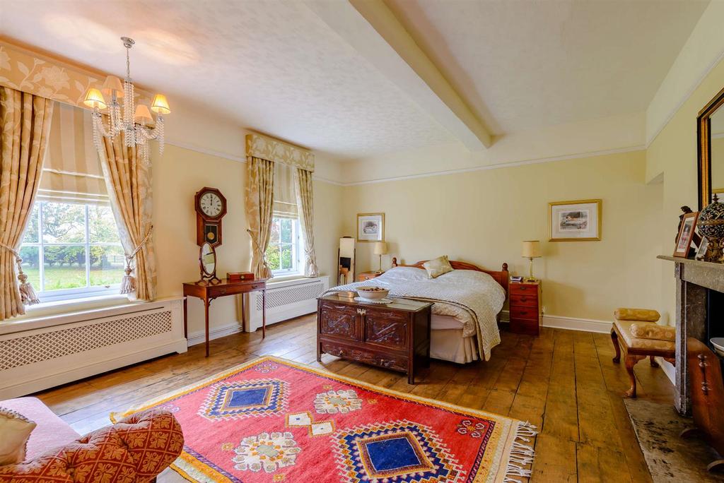 8441536-interior38-800.jpg