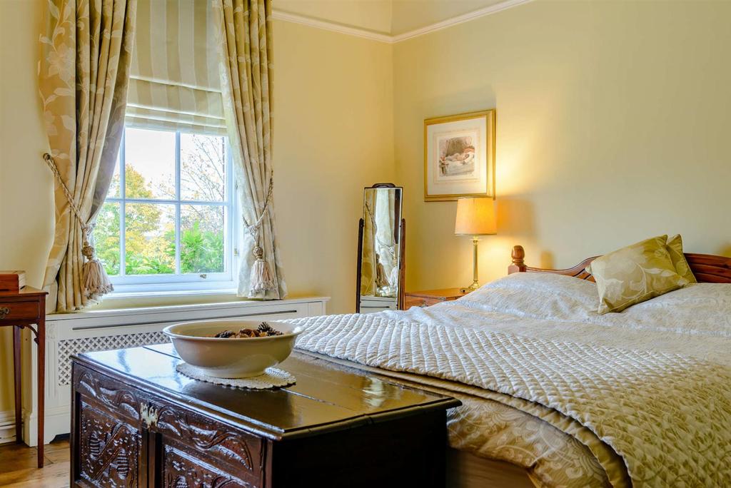8441536-interior51-800.jpg