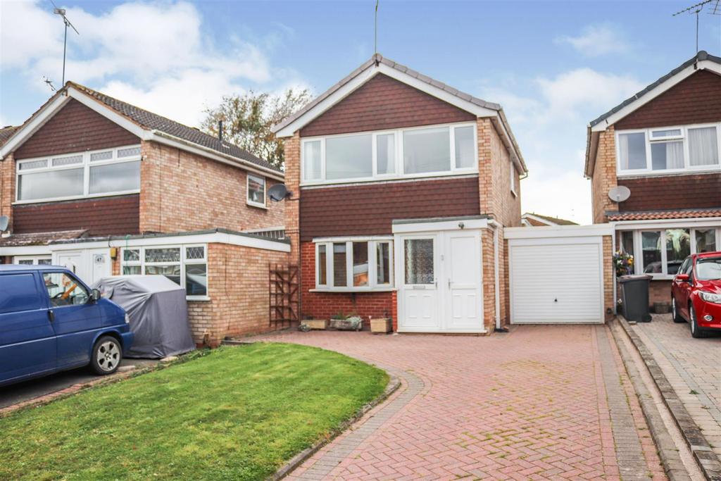 Beverley Avenue, Nuneaton 3 bed link detached house £209,000