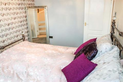 45 Beverley Avenue, Nuneaton, CV10 9JP