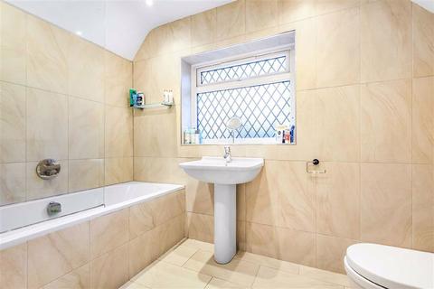 14 Burn Bridge Oval, Burn Bridge, Harrogate, HG3 1LR