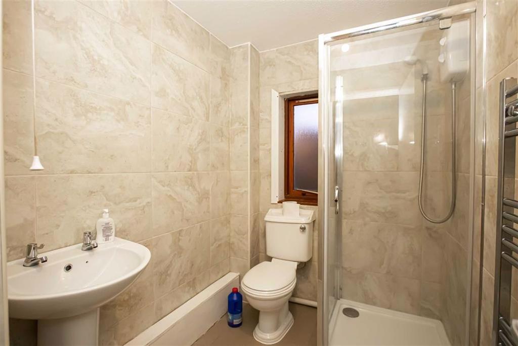 Family shower room