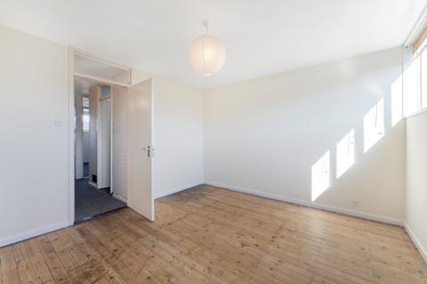 38 Ramilles Close, London, SW2 5DG