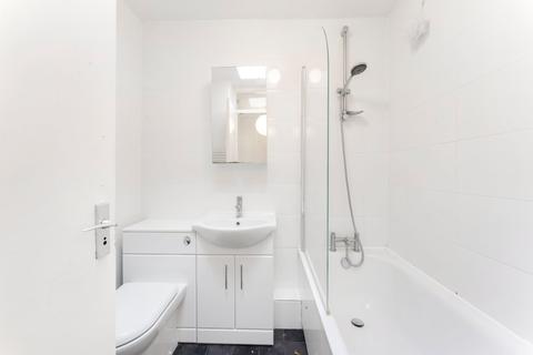 38 Ramilles Close, London, SW2 5DG