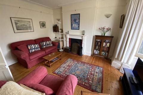 14 Mitchell Hill Terrace, Truro, TR1 1HY