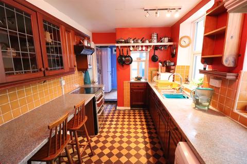 14 Mitchell Hill Terrace, Truro, TR1 1HY
