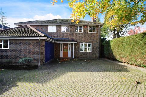 1a Ashleigh Road, Horsham, RH12 2LE