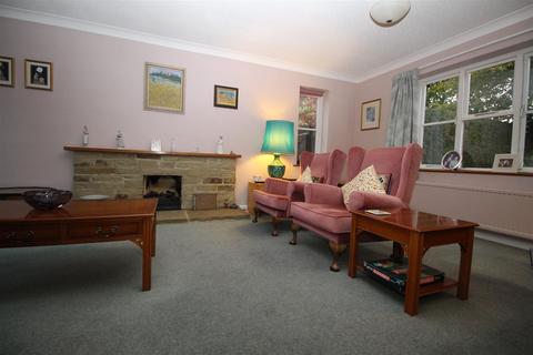 1a Ashleigh Road, Horsham, RH12 2LE