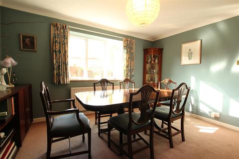 1a Ashleigh Road, Horsham, RH12 2LE
