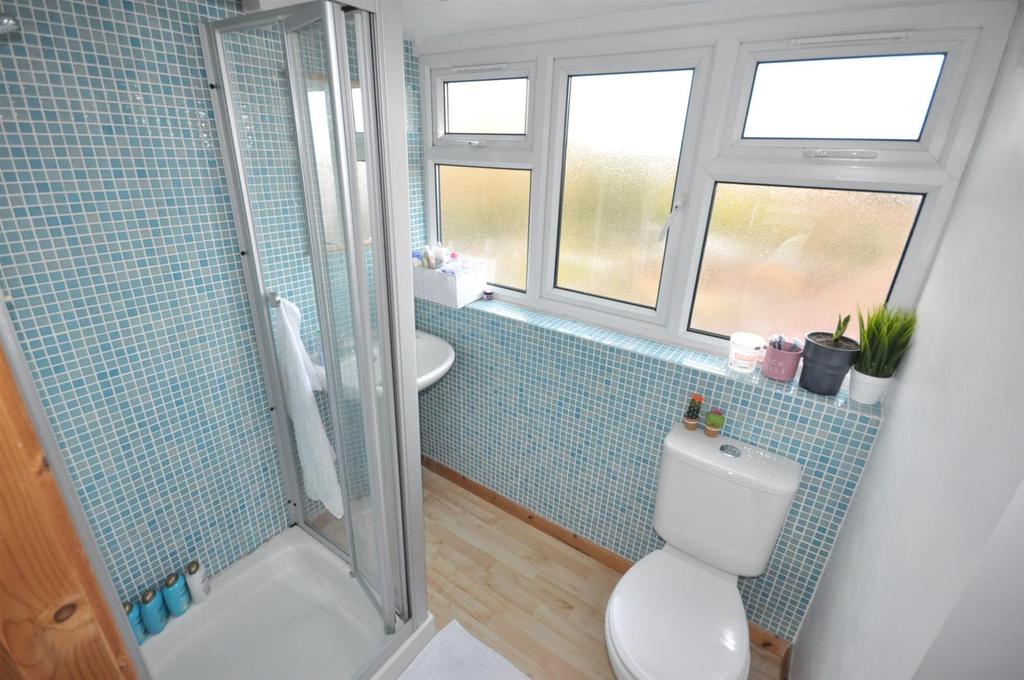 Ensuite shower room