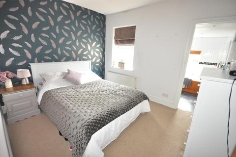 123 Grantham Road, Bingham, Nottingham, NG13 8DF