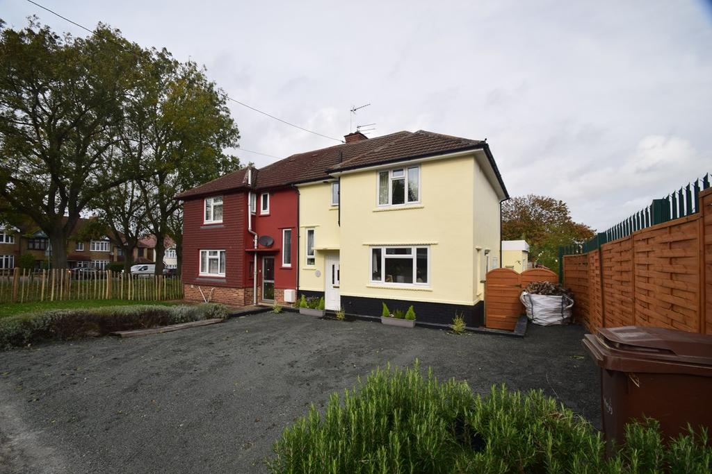 Chilham Road, Twydall, Gillingham, ME8 3 bed semidetached house £300,000