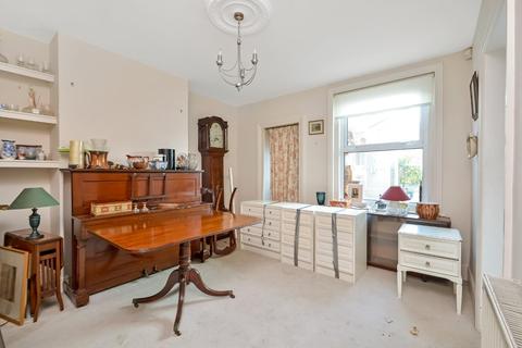 9 Burford Road, Salisbury, SP2 8AN