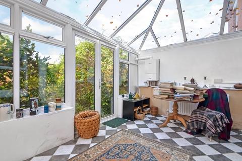 9 Burford Road, Salisbury, SP2 8AN