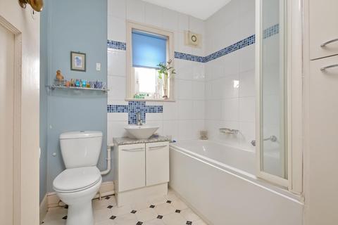 9 Burford Road, Salisbury, SP2 8AN
