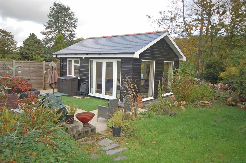 LETTING ANNEXE  La Petite Maison