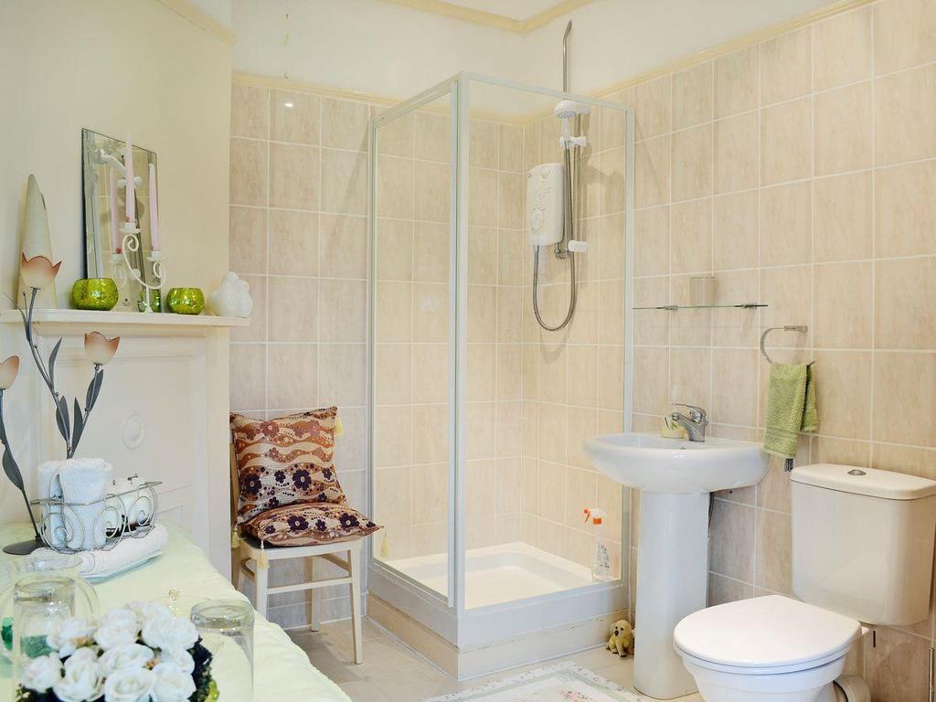 Bedroom 3 en suite