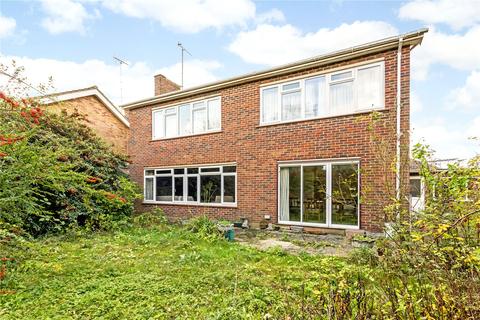 5 Longfield, Loughton, IG10 4EE