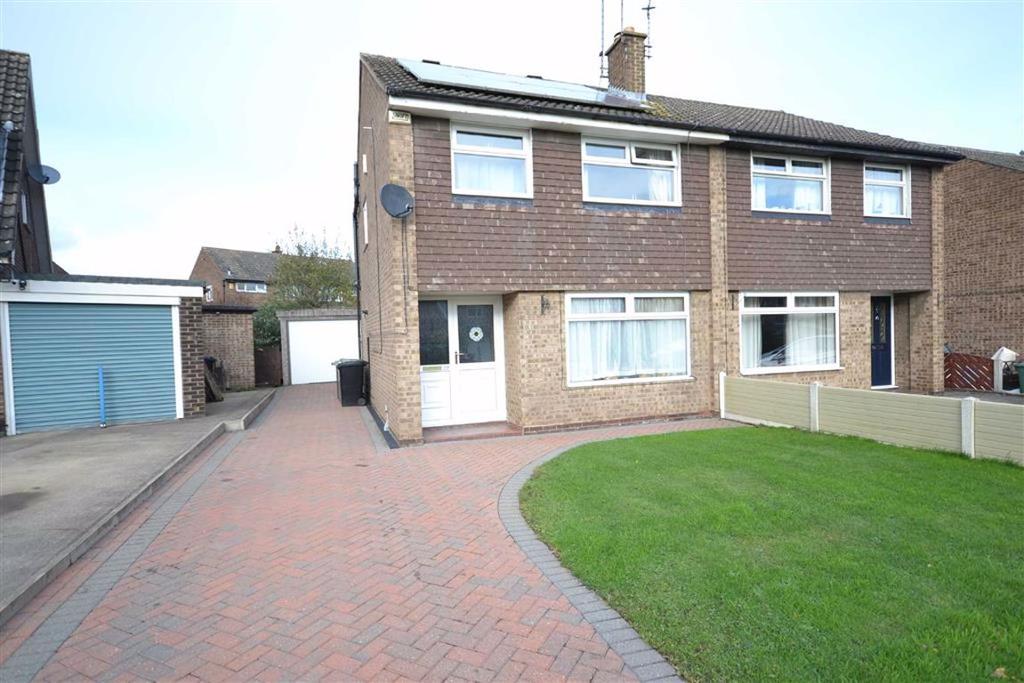 Hillside, Garforth, Leeds, LS25 4 bed semidetached house £250,000