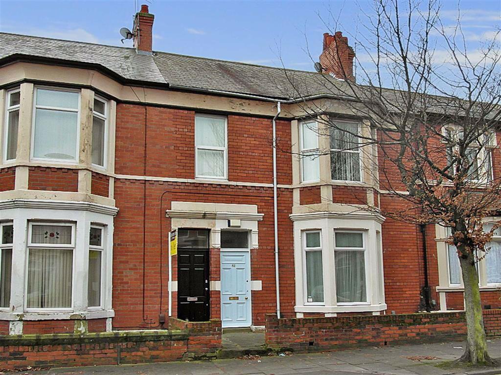 Queen Alexandra Road, North Shields... 2 bed flat £450 pcm (£104 pw)