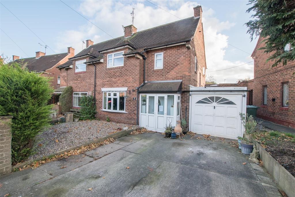 Spinney Close, West Bridgford, Nottingham 3 bed semidetached house £