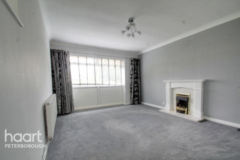 52 Walcot Walk, Peterborough, PE3 9QF