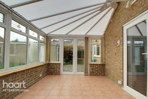 52 Walcot Walk, Peterborough, PE3 9QF