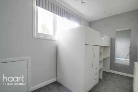 52 Walcot Walk, Peterborough, PE3 9QF