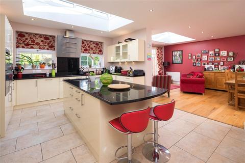 16 Trinity Avenue, Northampton, NN2 6JJ
