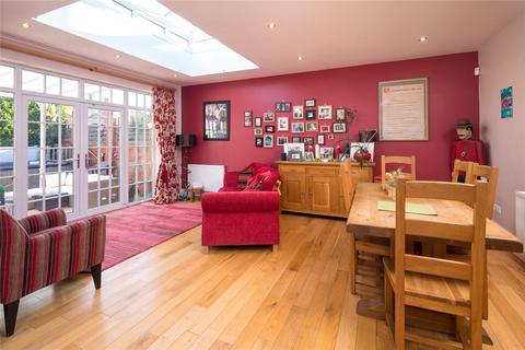 16 Trinity Avenue, Northampton, NN2 6JJ