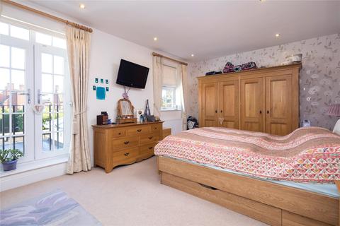 16 Trinity Avenue, Northampton, NN2 6JJ