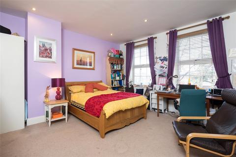 16 Trinity Avenue, Northampton, NN2 6JJ