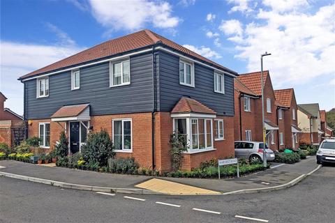 27 Arable Drive, Whitfield, Dover, CT16 3FE