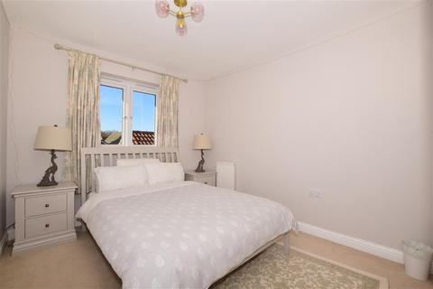 27 Arable Drive, Whitfield, Dover, CT16 3FE