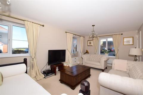 27 Arable Drive, Whitfield, Dover, CT16 3FE