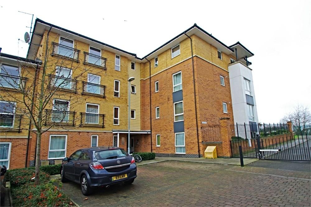 Edison Court, Franklin Avenue, Watford, WD18 2 bed apartment £280,000