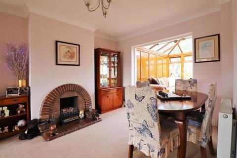 22 Parsonage Manorway, Belvedere, DA17 6LL