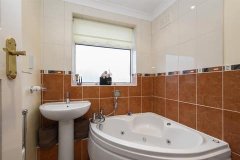22 Parsonage Manorway, Belvedere, DA17 6LL