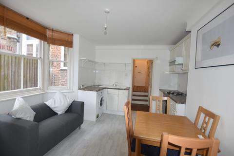 2 bedroom flat to rent, Helix Road, Brixton, london SW2