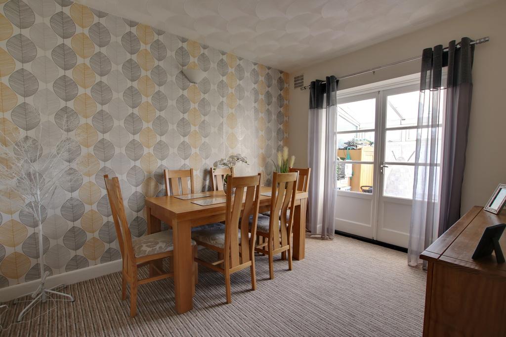 Dining room/bedroom two