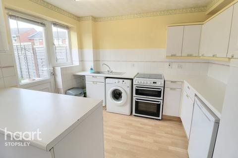 73 Claverley Green, Luton, LU2 8TB