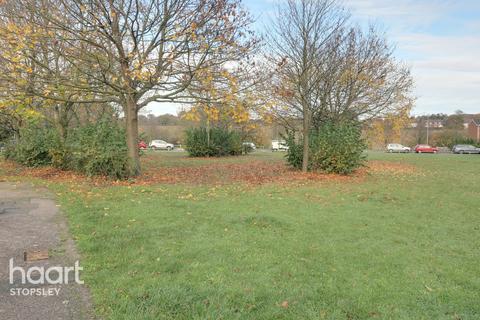 73 Claverley Green, Luton, LU2 8TB